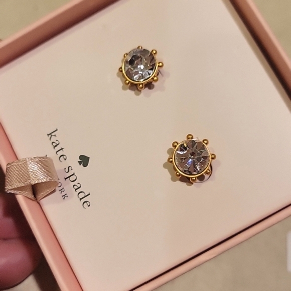 NEW! KATE SPADE Flying Colors Gold Tone Bezel Post Earrings Jewelry. - Picture 1 of 5